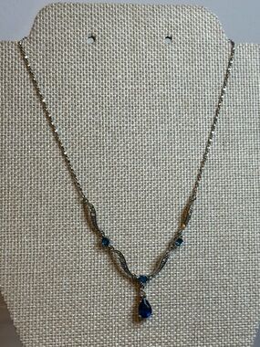 Blue Teardrop Pendant Necklace